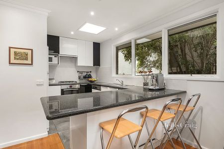 22 Greenways Road, Glen Waverley - Photo 5