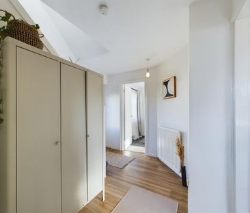 3 bedroom end of terrace house to rent - Photo 1