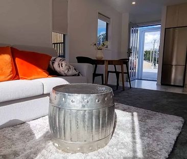 Modern Townhouse – Perfect for Singles or Couples - Photo 1