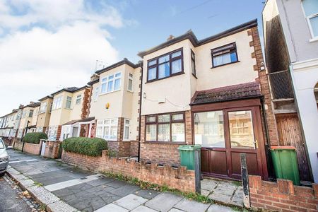 5 bedroom semi-detached house to rent - Photo 5