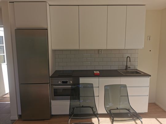 Vårbackavägen, Vårby - Photo 1