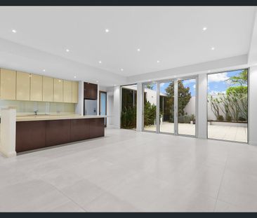 SUNSETS, BEACH VIEWS & A STUNNING HOME TO LIVE IN! - Photo 6