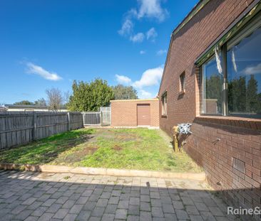 Ideal Family Home - Photo 6
