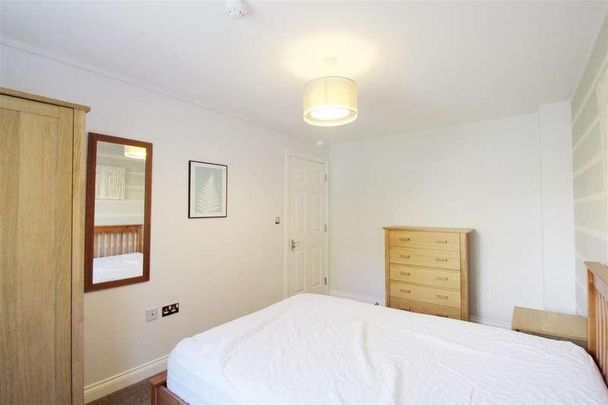 Pascal Crescent, Shinfield, Reading, RG2 - Photo 1