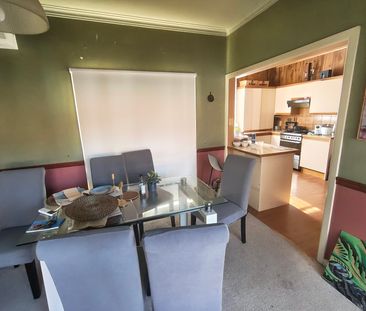 Glen Waverley - Photo 2