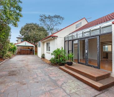 13 Mitchell Street, Bentleigh VIC 3204 - House For Rent | Domain - Photo 3