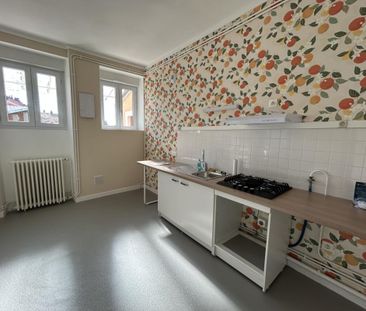 Location Appartement 3 pièces 70m² LE CREUSOT 71200 - Photo 3