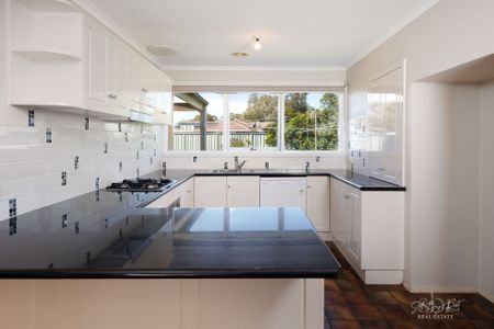 4 FERN AVENUE, Wodonga VIC 3690 - House For Rent | Domain - Photo 2