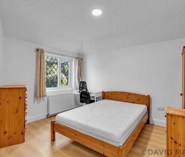 Coombe Road, Brighton, BN2 - Photo 3