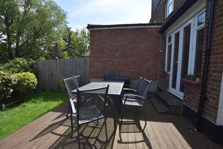 £715.38 per week (£3,100.00 per month) - Photo 3