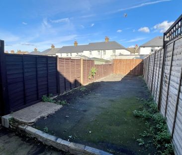 2 bedroom terraced house to rent - Photo 5