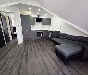 Albany Road, Cardiff - Photo 1