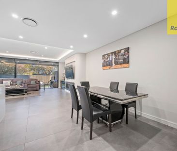 Luxury Family Living in Revesby Heights - $1,400 Per Week - Photo 1