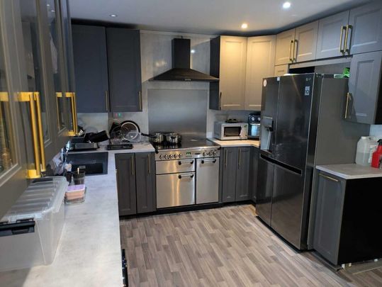 5 bedroom terraced house to rent - Photo 1