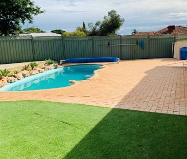16 The Ramble, Canning Vale WA 6155 - Photo 3