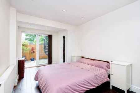 2 bedroom terraced house to rent - Photo 2