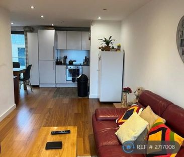 2 bedroom flat to rent - Photo 2