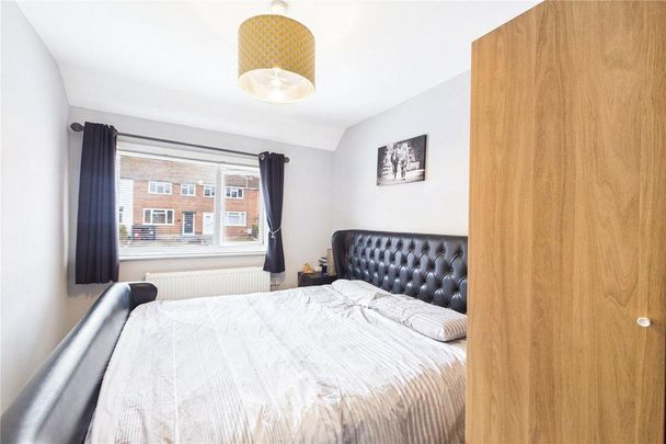 3 bedroom semi-detached house to rent - Photo 1