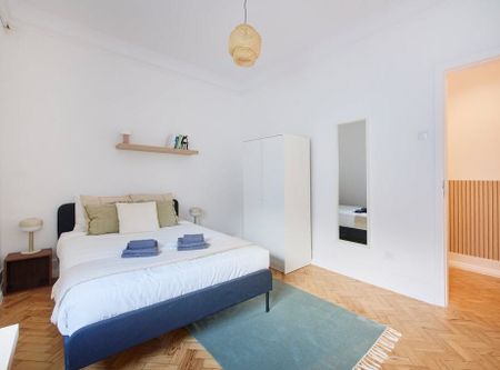 Avenida de Berna, Lisbon, Lisbon 1050-038 - Photo 5