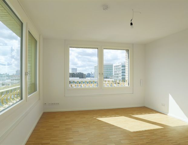 Panoramablick über Berlin: 2-Zi.-Wohnung im 9. OG mit ca. 85 qm -lichtdurchflutet und großzügig- - Foto 1