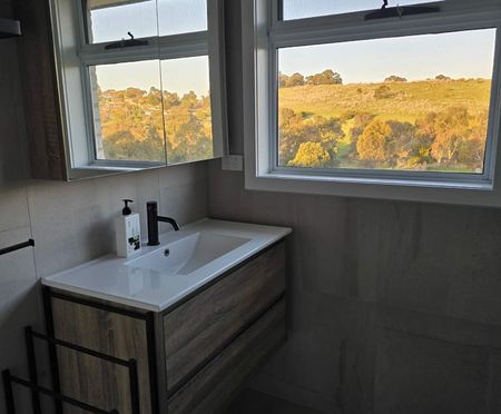 Westmeadows - Photo 3