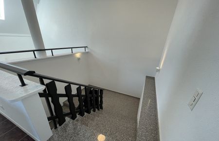 Appartement de 3,5 pièces triplex au Rez-de-chaussée avec garage inclus - Photo 4