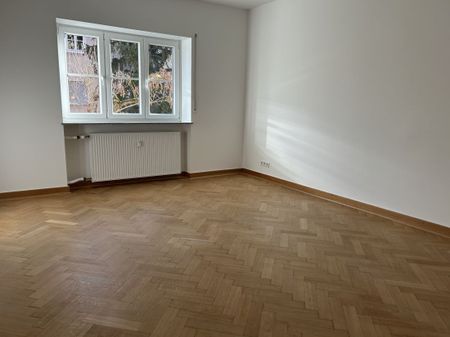Sanierte Altbauwohnung im Niebelungenviertel - Photo 2