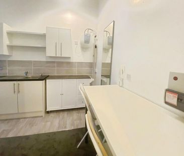 1 bedroom Flat To Let - Photo 5