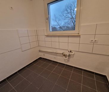 Helle, frisch renovierte 3-Zimmer-Wohnung wartet auf Sie! - Photo 1