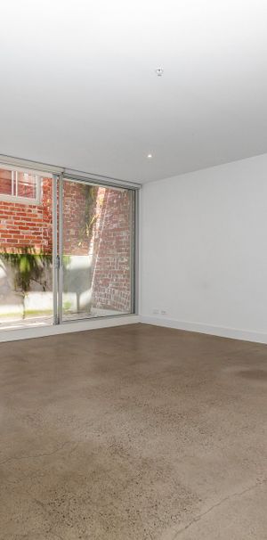 Thinking of selling? Contact our agent - Photo 1