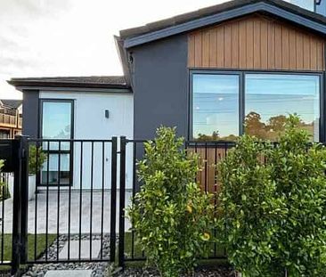 Kumeu, 2 bedrooms - Photo 1