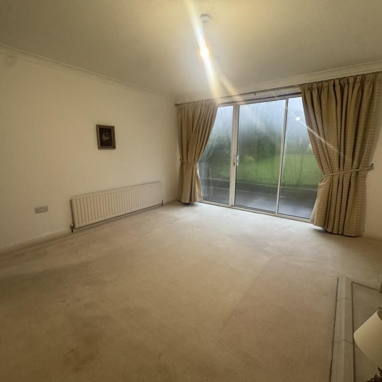 5 bedroom detached house to rent - Photo 1