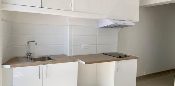 Location Appartement 2 pièces 30m² MARSEILLE 5ème - Photo 2