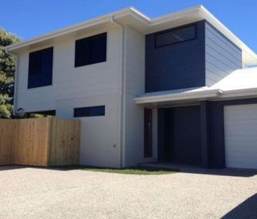 Centrally located townhouse - Photo 3