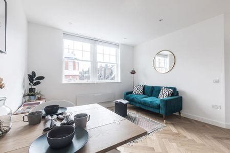 2 bedroom flat to rent - Photo 2