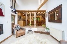 5 bedroom detached house to rent - Photo 1