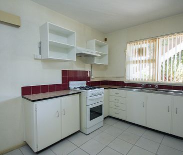 1/137 North Lake Road, Willagee WA 6156 - Photo 6