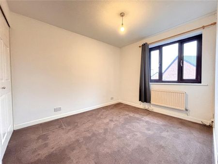 3 bedroom mews to rent - Photo 4