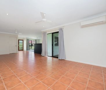 Stylish Corner Block Meets Convenience in Willow Gardens - Photo 6