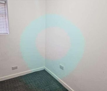 Southfield Lane, Bradford, BD7 - Photo 5