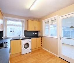 2 bedroom detached house to rent - Photo 6