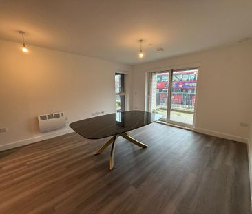 2 bedroom flat to rent - Photo 2