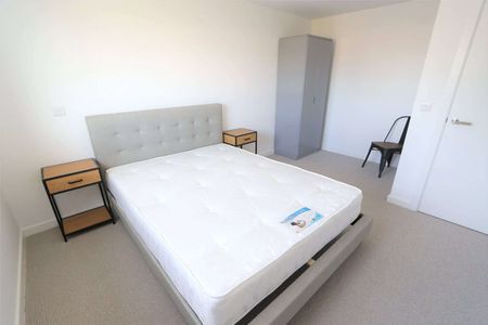 Available August | Fully Furnished | One Double Bedroom | Balcony | Castlefield Location - Photo 4