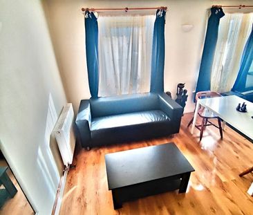 Room in a Shared Flat, Vining St, SW9 - Photo 2