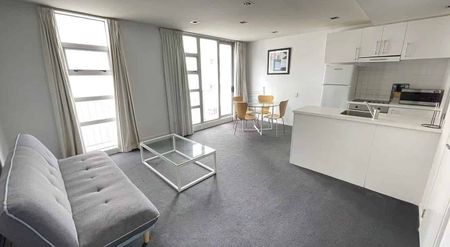 Central Auckland 2BR Furnished Gem - Photo 3