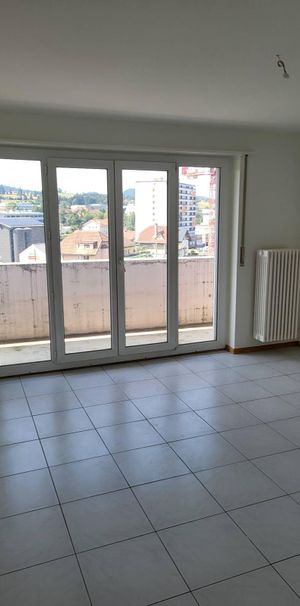 Spacieux appartement de 4 pièces avec balcon - Foto 1