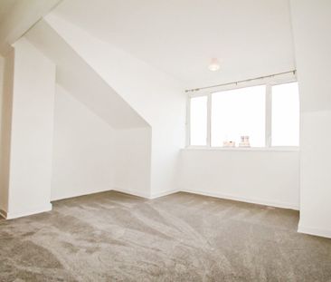 4 bedroom terraced house to rent - Photo 5