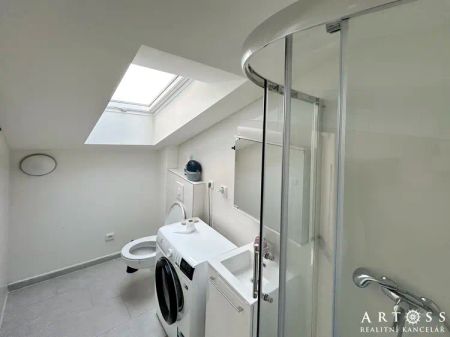 Pronájem klimatizovaného bytu 1+1, Brno - Kr. Pole, Palackého tř., UP 34 m - Fotografie 2