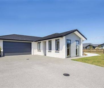 9 Hiria Crescent, Papamoa Beach - Photo 2