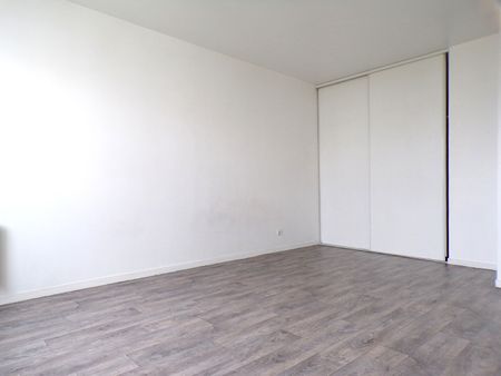 Location Appartement 1 pièce 29m² - Photo 2